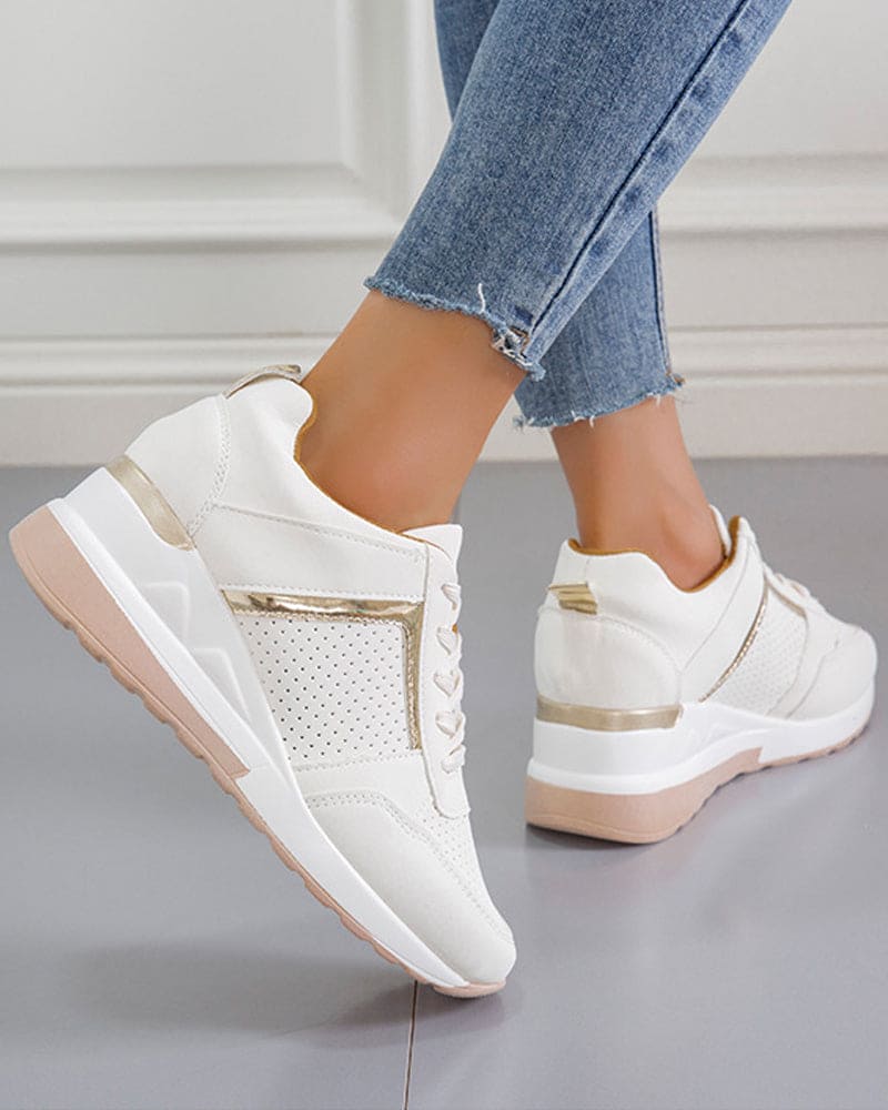 Isa Sneakers met een mesh en sleehak