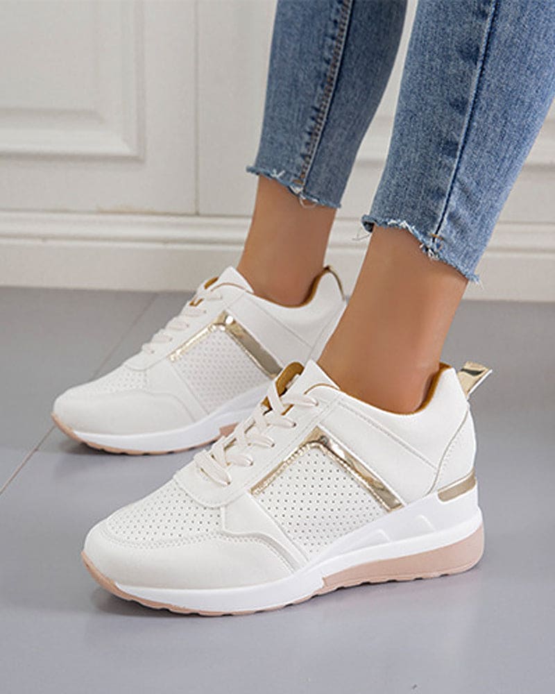 Isa Sneakers met een mesh en sleehak