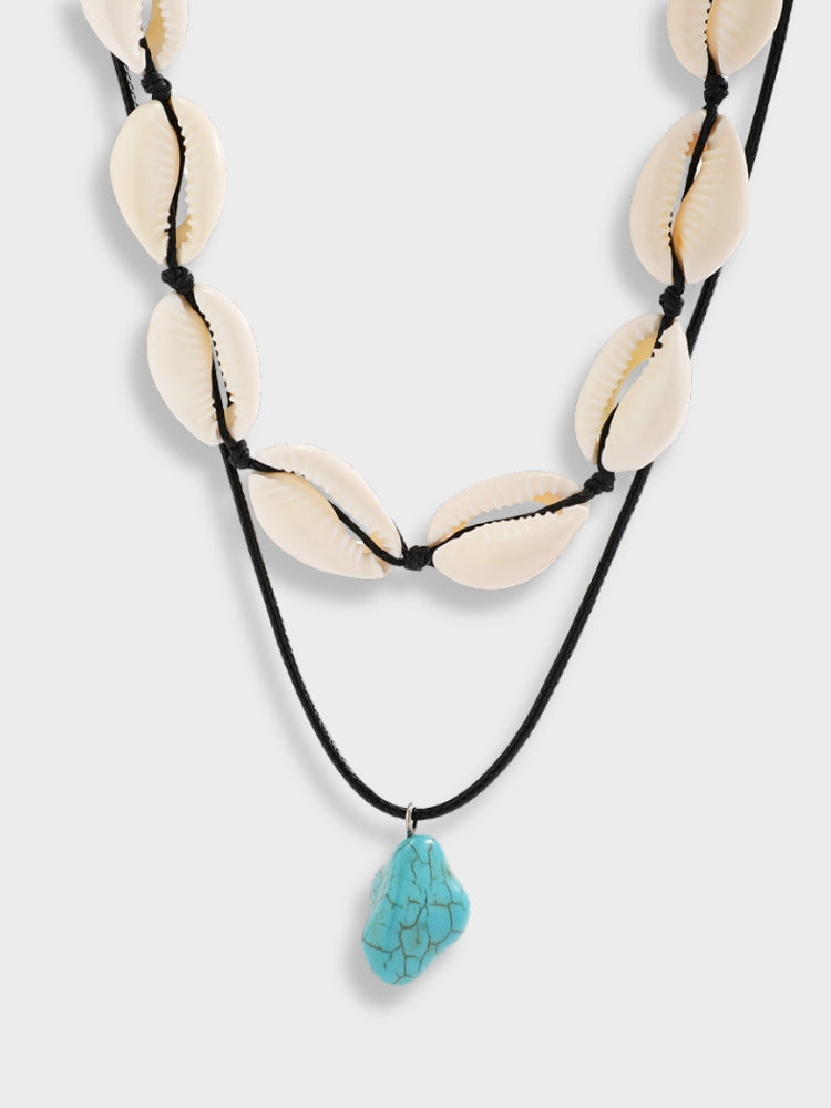 Sea Shell Beach Choker with Stone Pendant